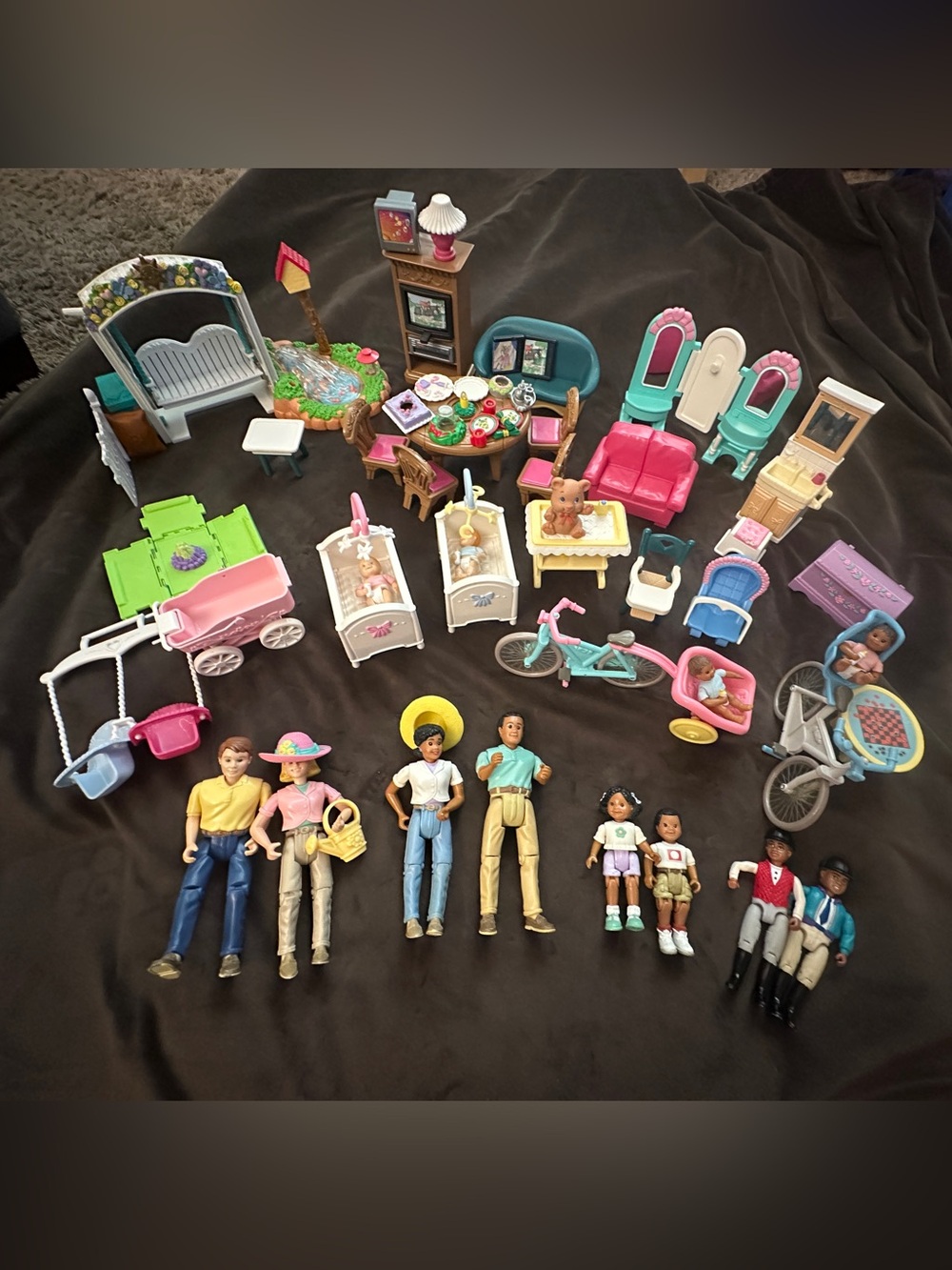 Vintage Fisher Price Loving Families- Mixed Dollhouse Accessories Playset